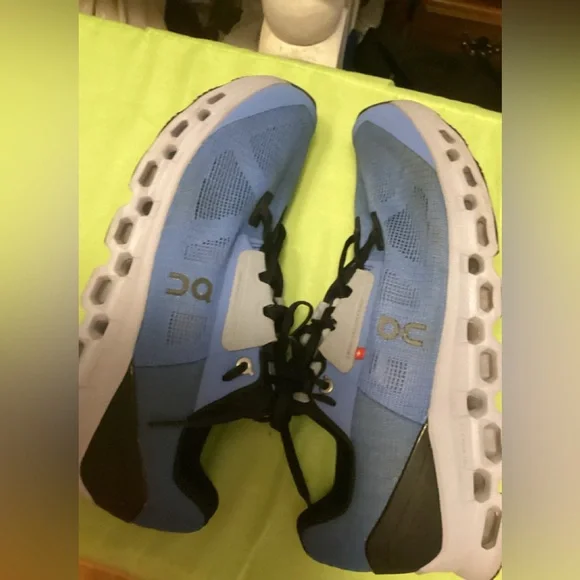 - OC  sneakers Sz 11 - Picture 6 of 11